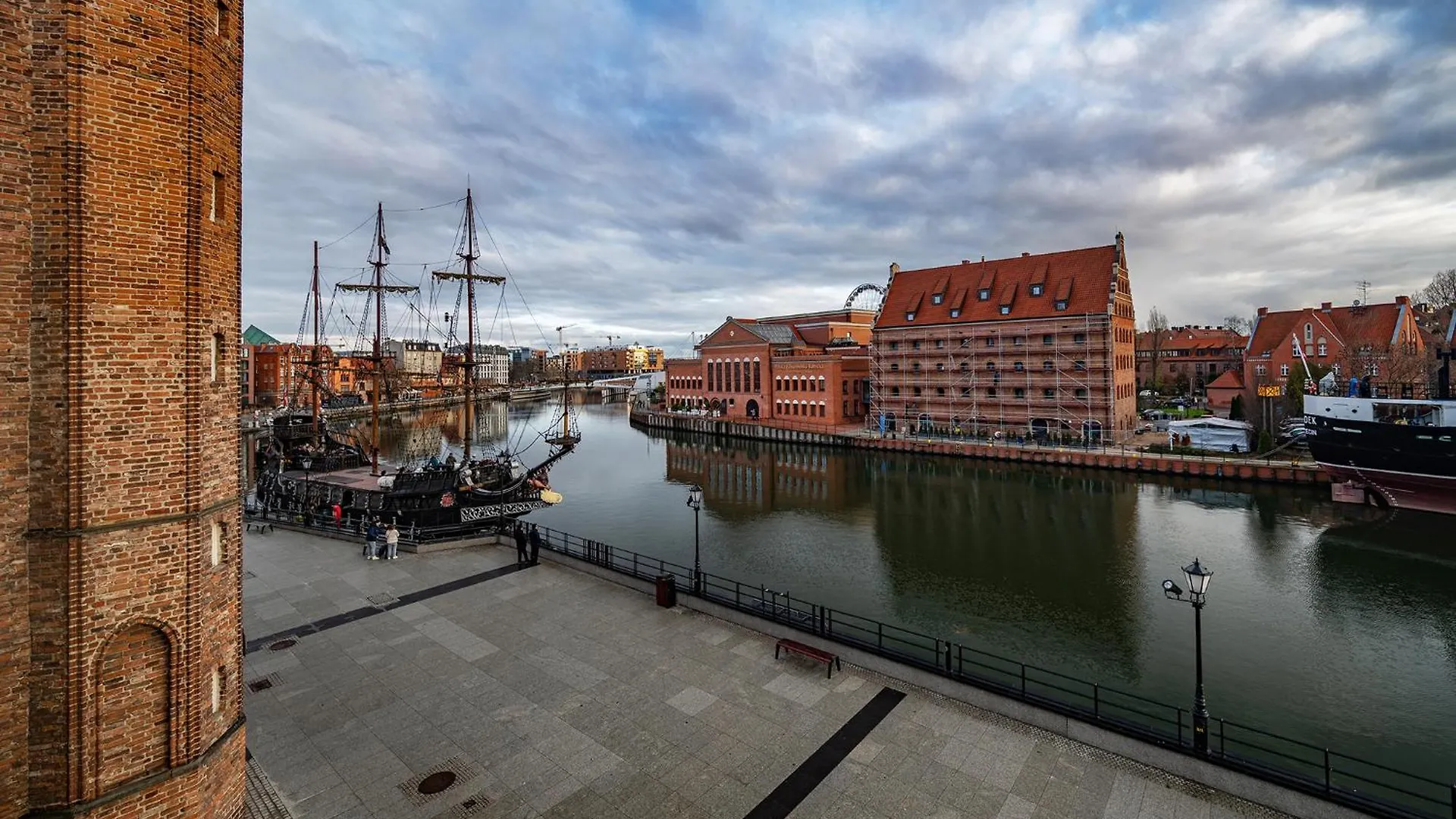Motlawa River Apartment Gdansk Poland